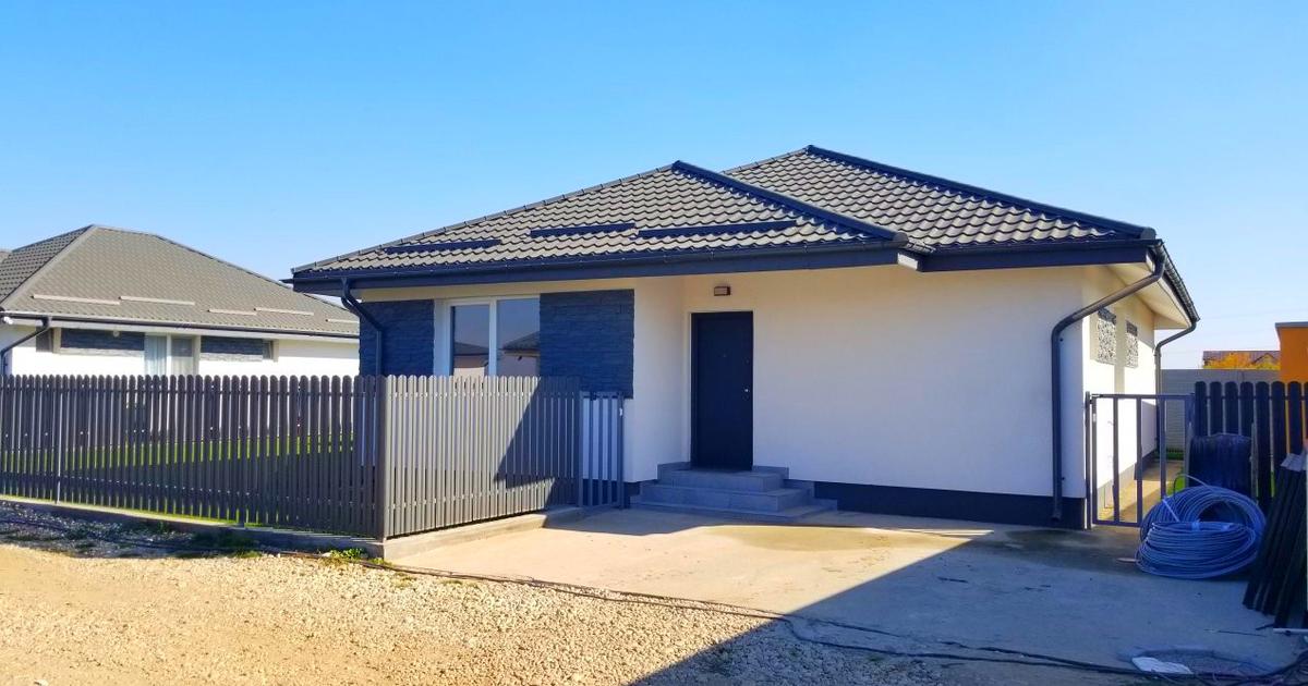 Casă individuală cu 4 camere în Săbăreni