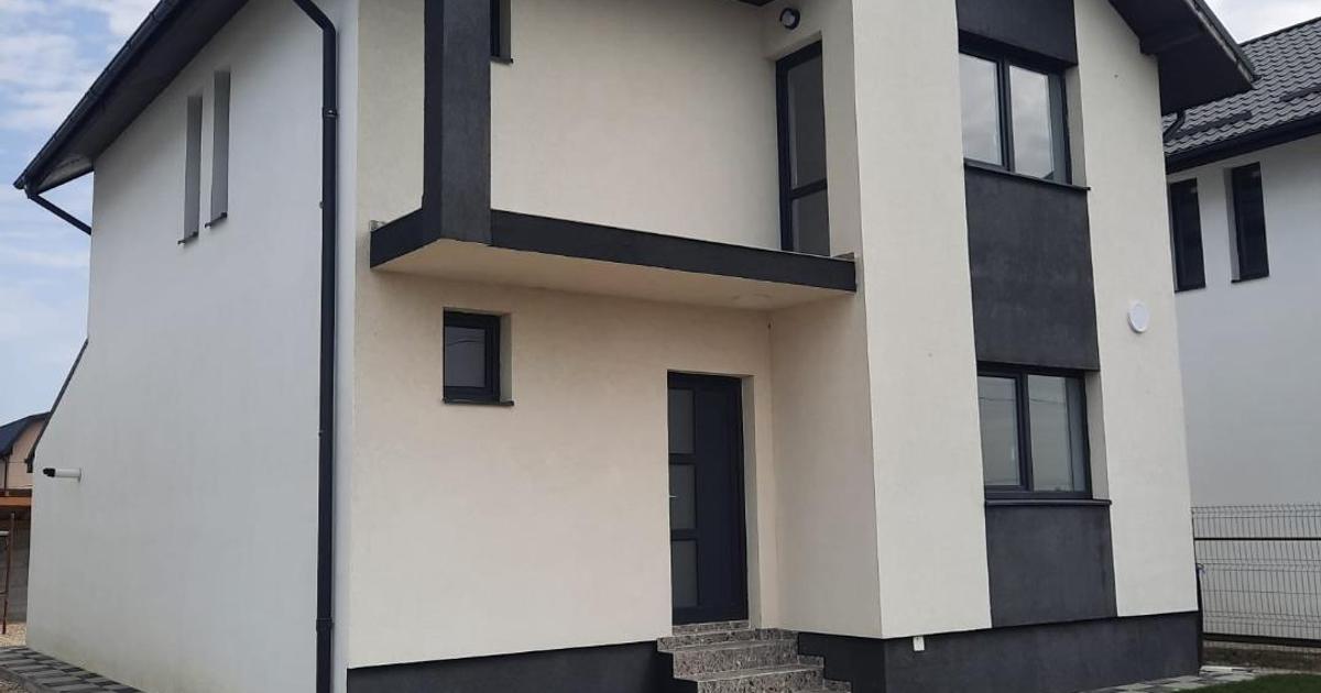 Casă individuală 120 mp cu 5 camere în Săbăreni