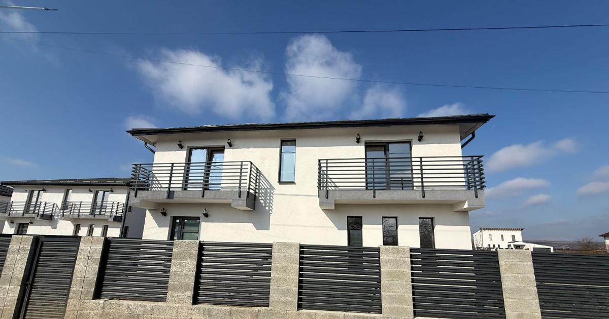 Casă individuală 210 mp cu 4 camere în Săcueni