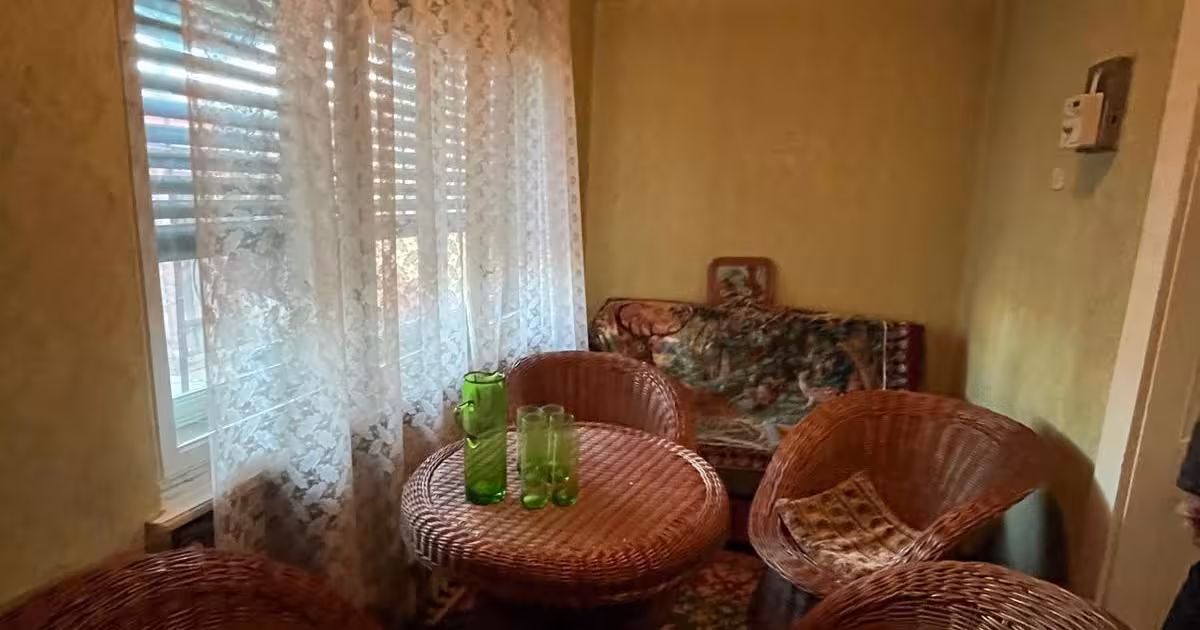 Casă individuală 150 mp cu 5 camere în zona Central, Salonta