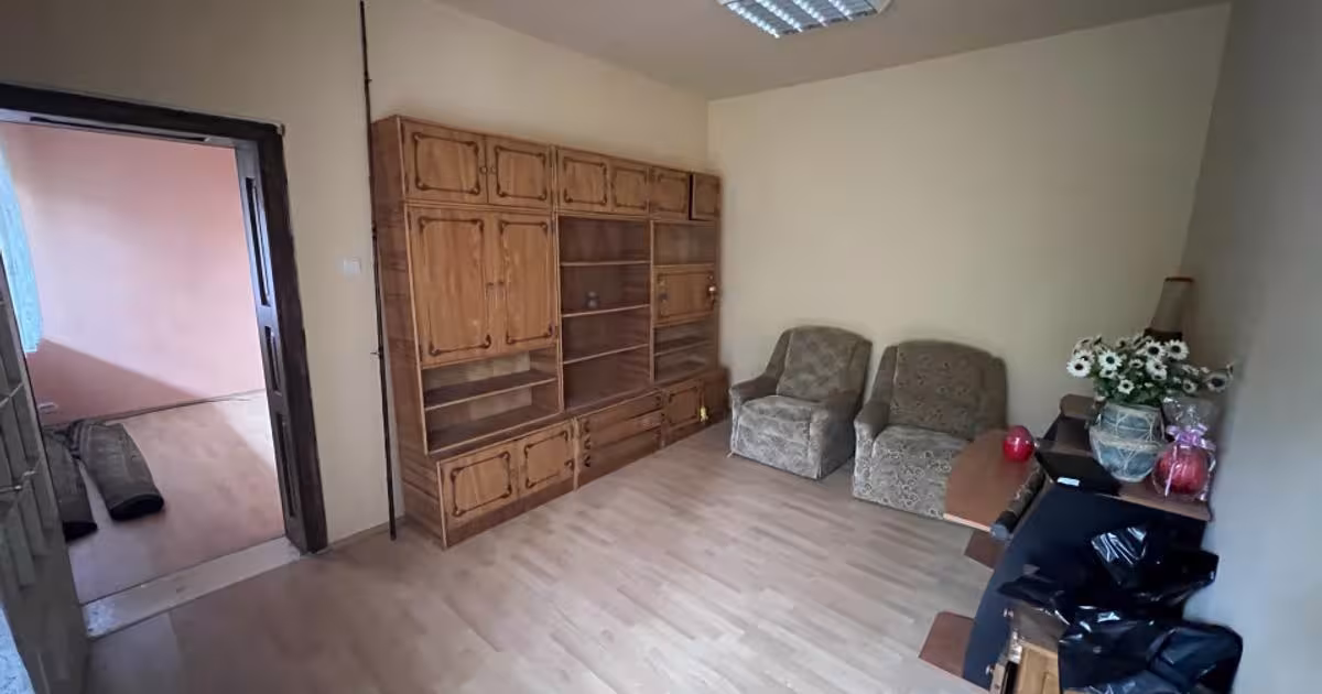Casă individuală cu 6 camere în Sânandrei