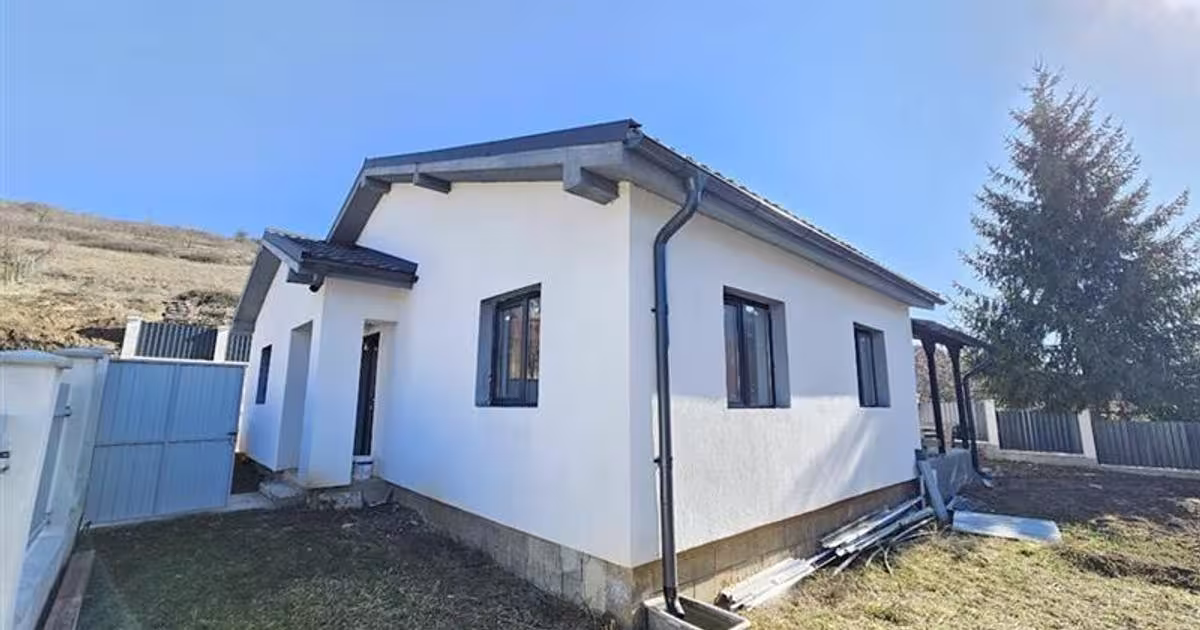 Casă individuală cu 4 camere în Sâncraiu de Mureș