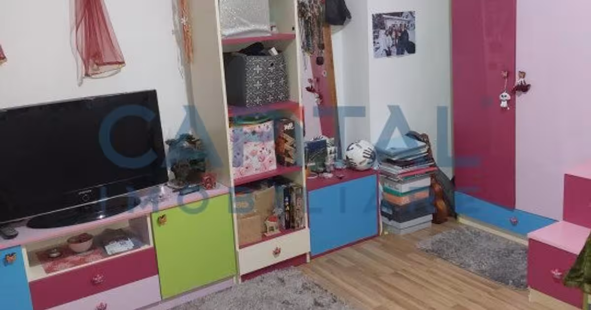 Casă individuală 225 mp cu 8 camere în Sâncraiu de Mureș