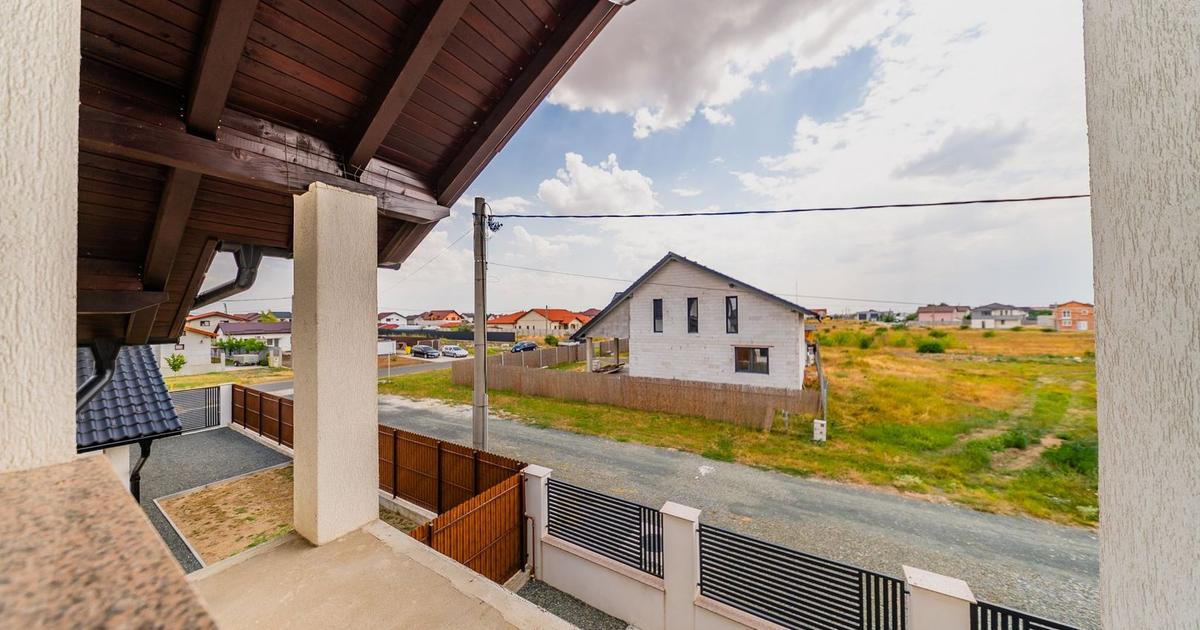 Casă individuală cu 3 camere în Sânleani