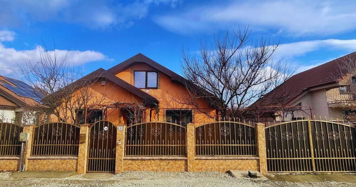 Casă individuală cu 4 camere în Sântandrei