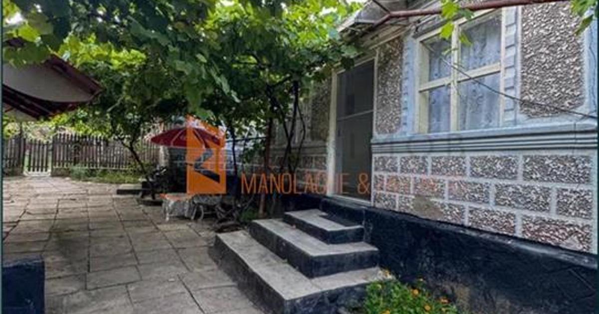 Casă individuală 98 mp cu 4 camere în Sărata-Monteoru