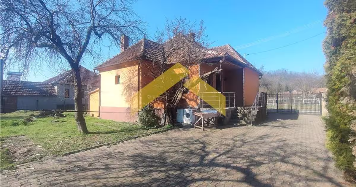 Casă individuală cu 2 camere în Săvârșin
