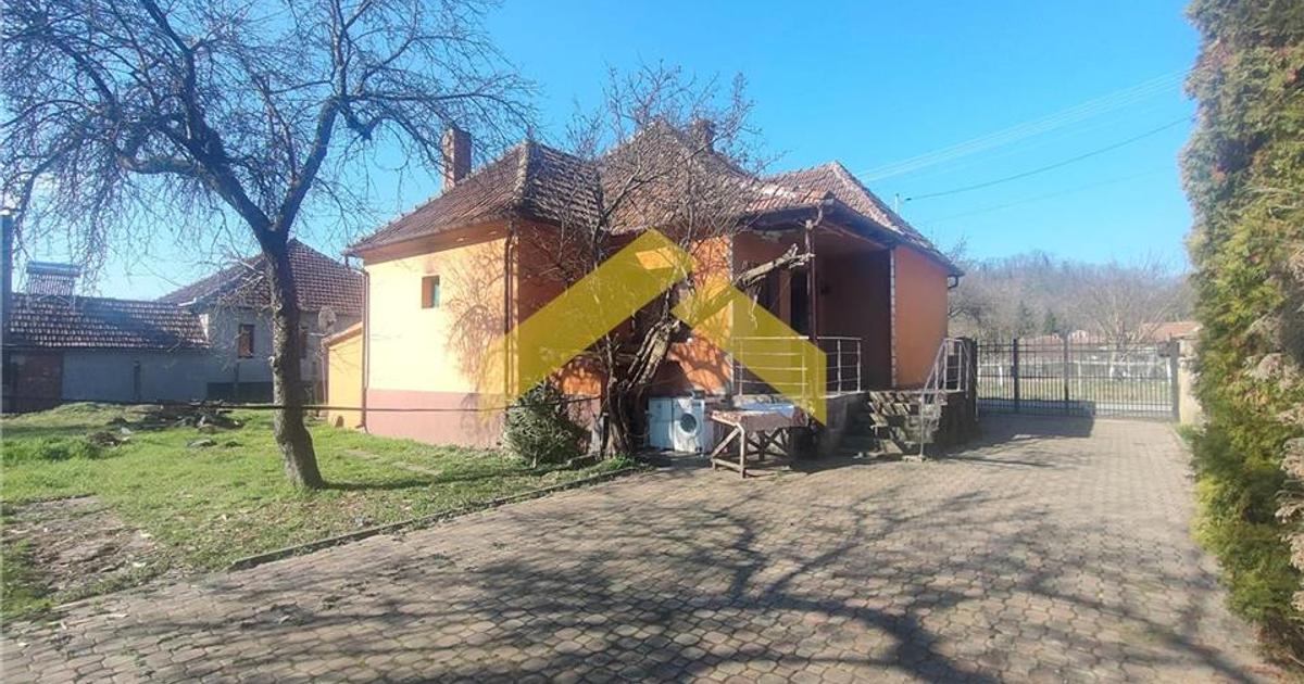 Casă individuală cu 2 camere în Săvârșin