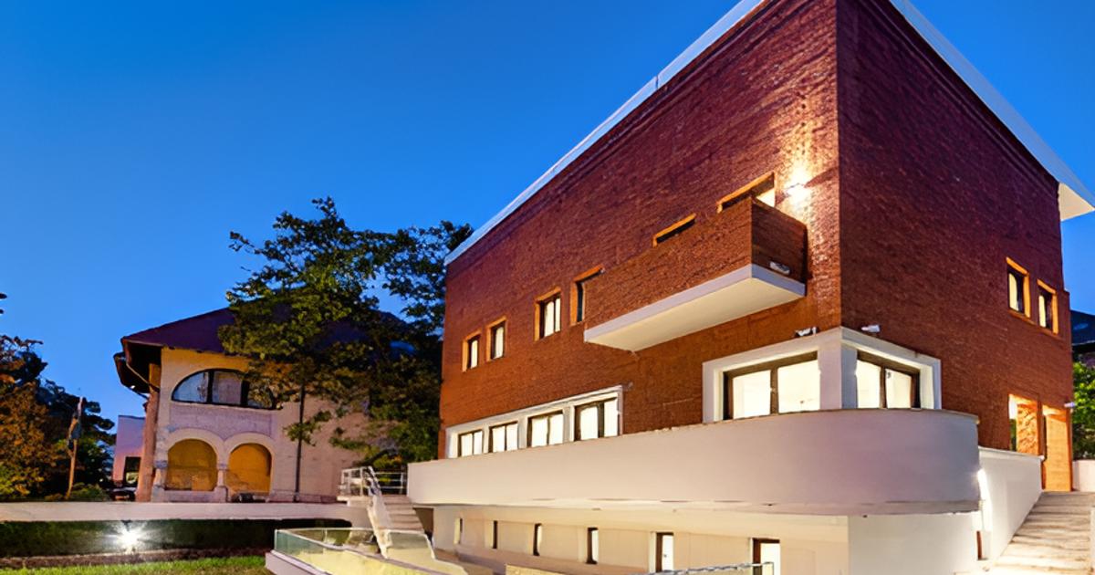 Casă individuală 600 mp cu 12 camere în zona Aviatorilor, Sector 1 preț necomunicat