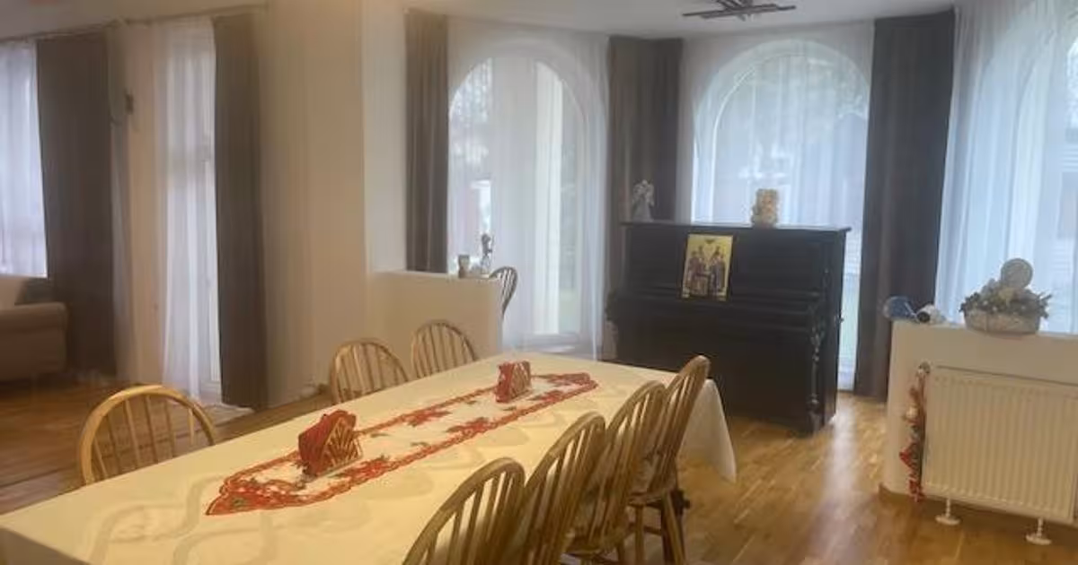 Casă individuală cu 8 camere în zona Iancu Nicolae, Sector 1