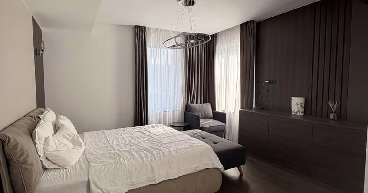 Casă individuală cu 7 camere în zona Iancu Nicolae, Sector 1