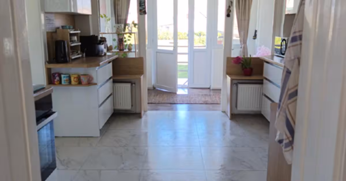 Casă individuală 150 mp cu 4 camere în zona Central, Seini