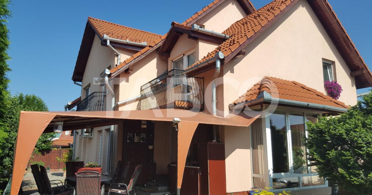 Casă individuală cu 6 camere în Șelimbăr