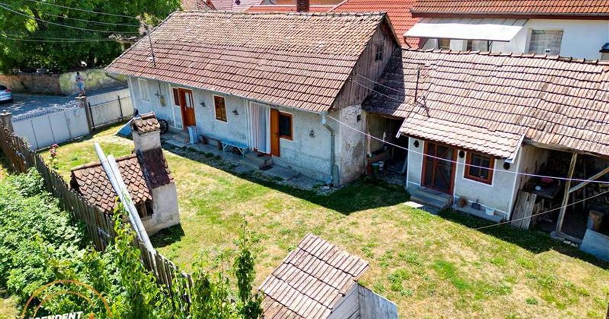 Casă individuală 60 mp cu 2 camere în zona Exterior Est, Sfântu Gheorghe
