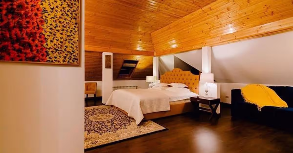 Casă individuală cu 8 camere în zona Moroieni, Sinaia