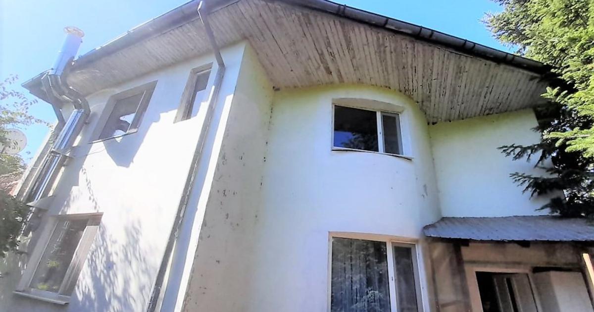 Casă individuală 180 mp cu 6 camere în Sinești