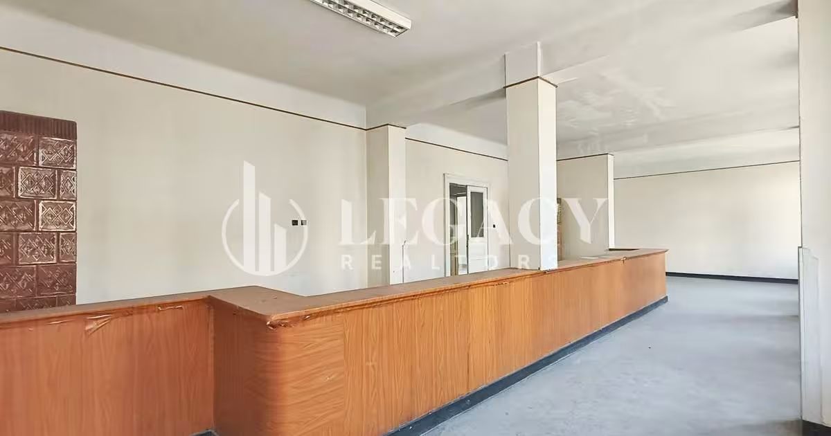 Casă individuală cu 18 camere în zona Central, Siret