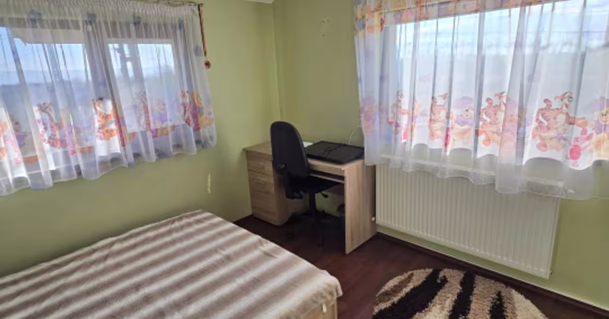 Casă individuală 145 mp cu 4 camere în Siretu (Săucești)