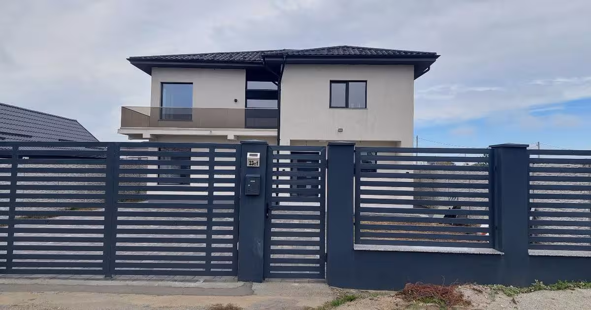 Casă individuală 245 mp cu 5 camere în zona Nord, Slatina