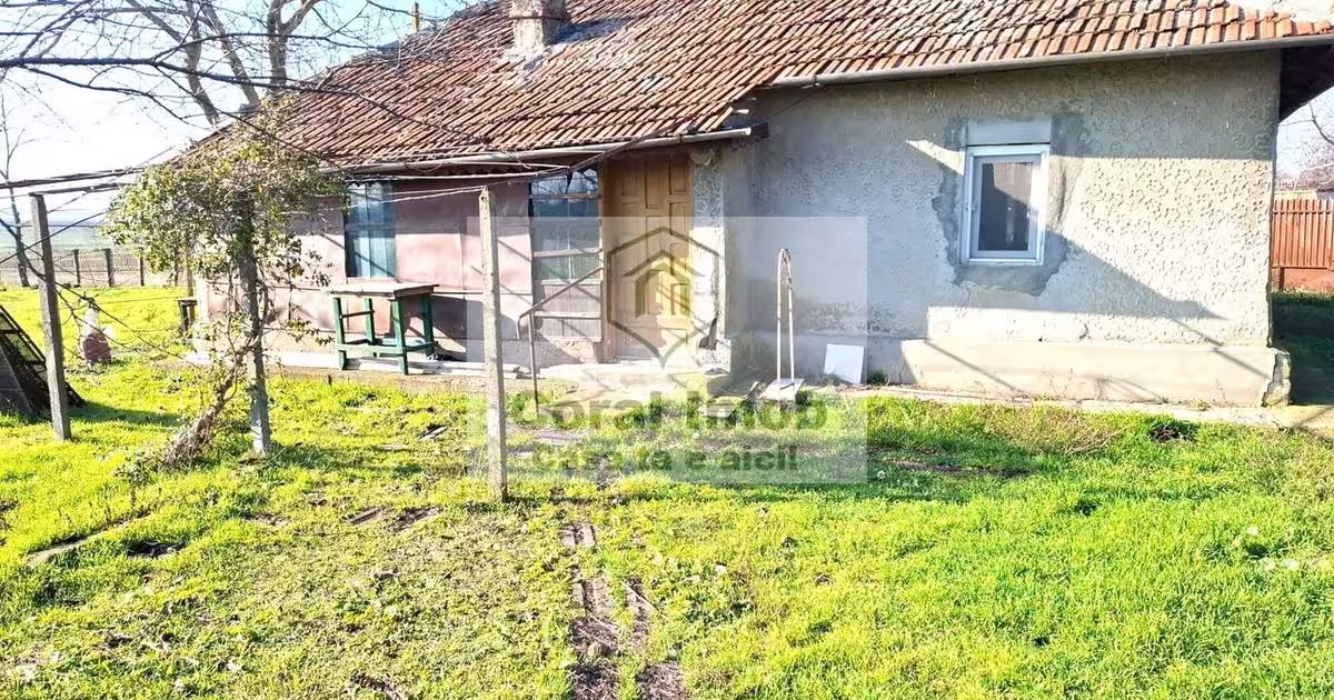 Casă individuală cu 2 camere în zona Central, Slobozia