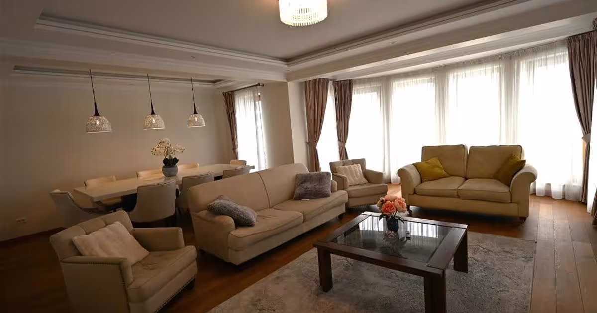 Casă individuală cu 7 camere în zona Exterior Nord, Suceava