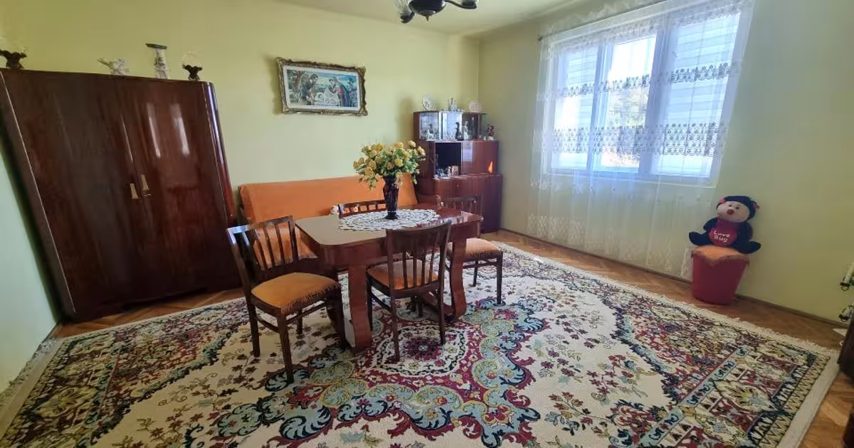 Casă individuală 130 mp cu 4 camere în zona Central, Târnăveni