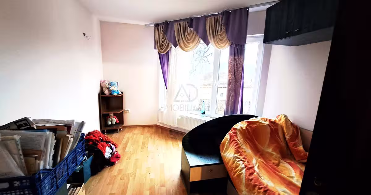 Casă individuală cu 5 camere în Țicleni