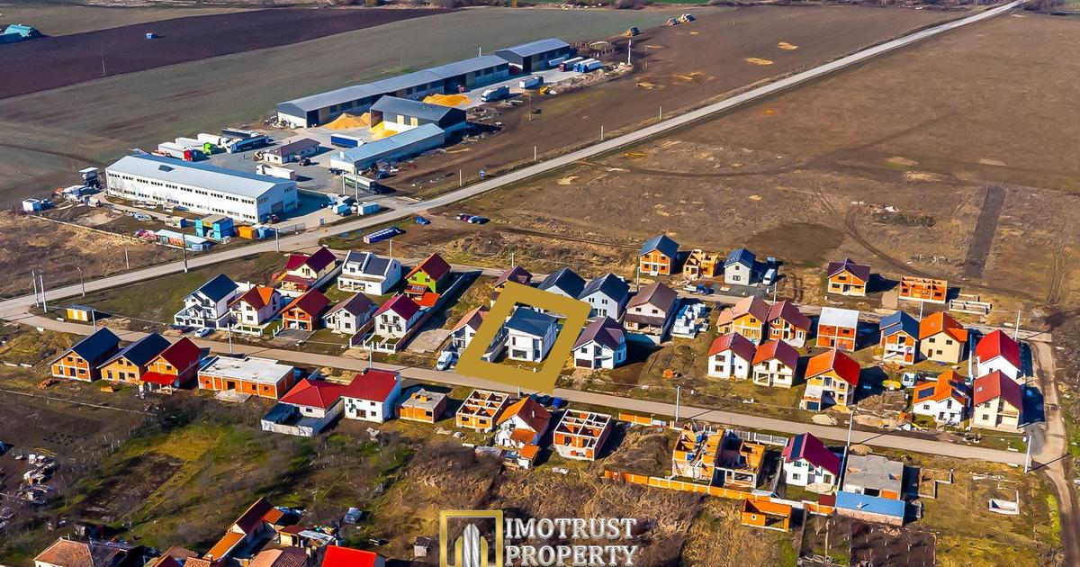 Casă individuală cu 4 camere în Tisa Nouă