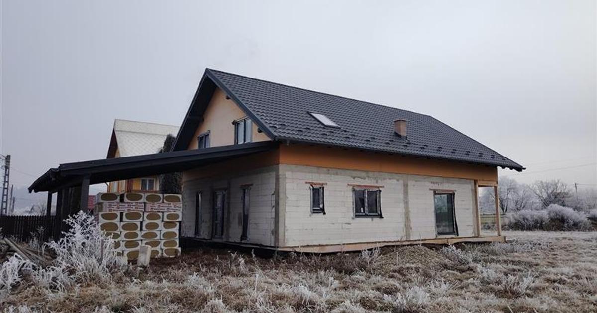 Casă individuală cu 3 camere în zona Vest, Toplița