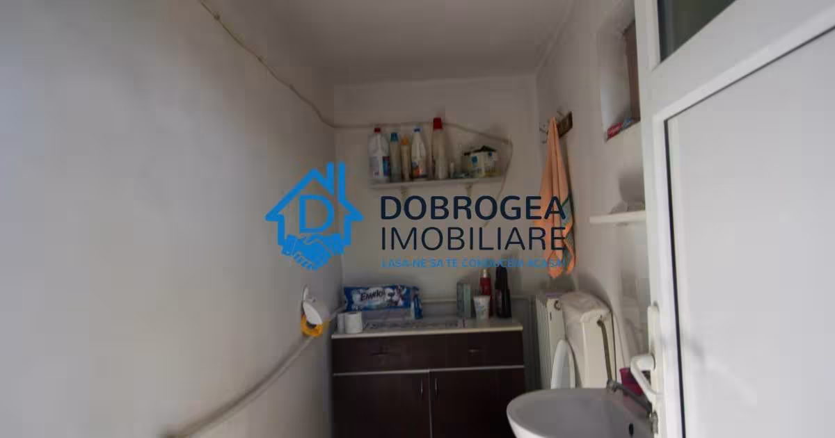 Casă individuală 83 mp cu 3 camere în zona Central, Tulcea