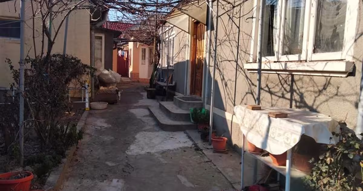 Casă individuală cu 4 camere în zona Central, Tulcea
