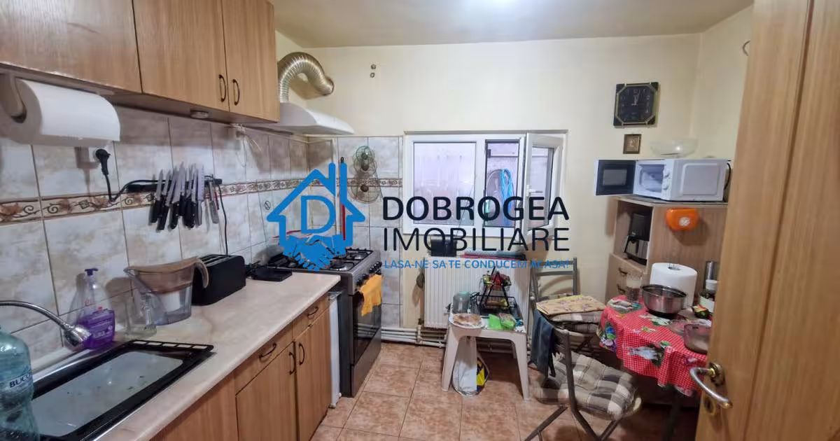 Casă individuală 187 mp cu 6 camere în zona Central, Tulcea