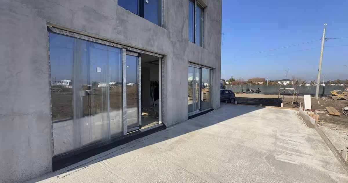 Casă individuală cu 6 camere în Tunari