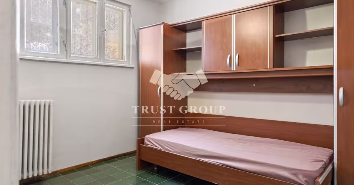 Casă individuală 393 mp cu 12 camere în zona P-ța Victoriei, Ultracentral