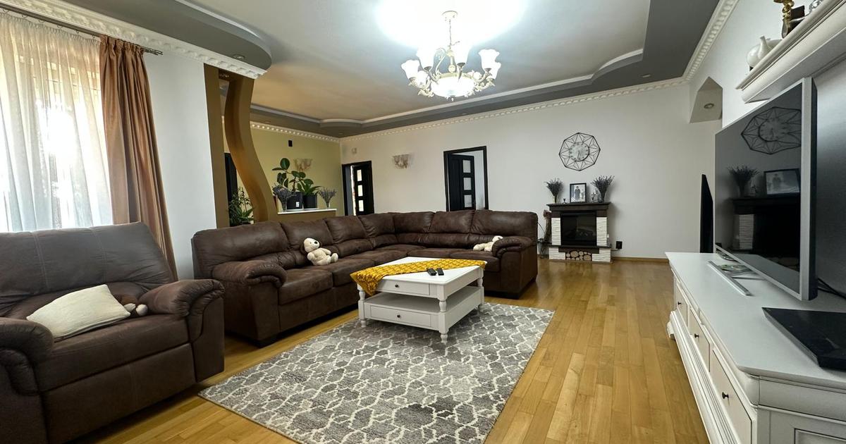 Casă individuală 208 mp cu 4 camere în zona Central, Urziceni