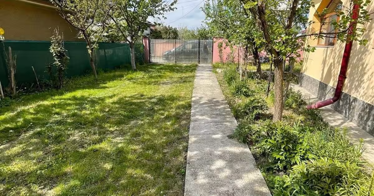 Casă individuală cu 4 camere în Vârtoapele de Jos