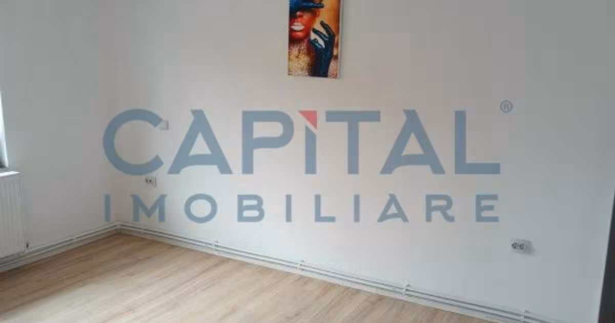 Casă individuală 110 mp cu 4 camere în zona Central, Vaslui