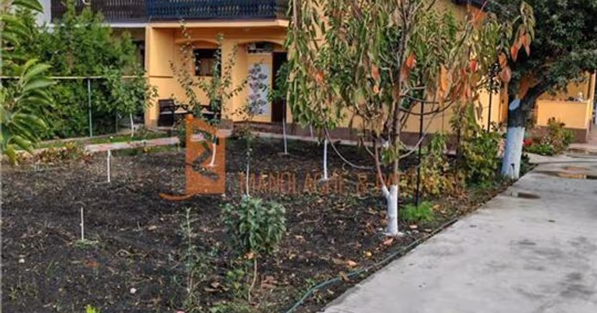 Casă individuală 130 mp cu 5 camere în Vernești