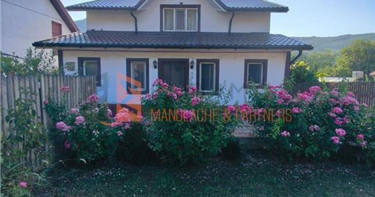 Casă individuală cu 5 camere în Vintilă Vodă