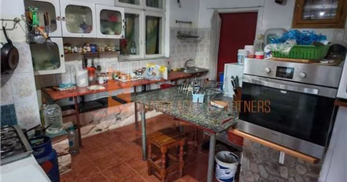 Casă individuală cu 13 camere în Vintilă Vodă