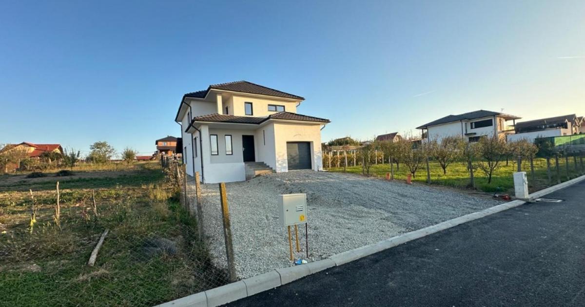 Casă individuală 145 mp cu 5 camere în zona Central, Zalău