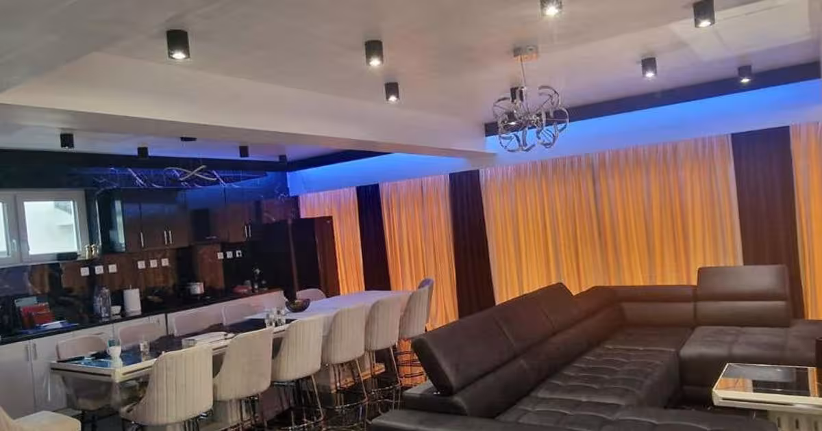 Casă individuală 220 mp cu 5 camere în zona Central, Zalău