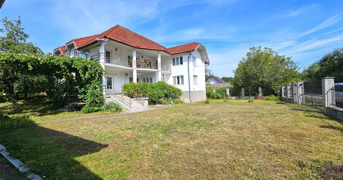 Casă individuală cu 6 camere în Zimbor