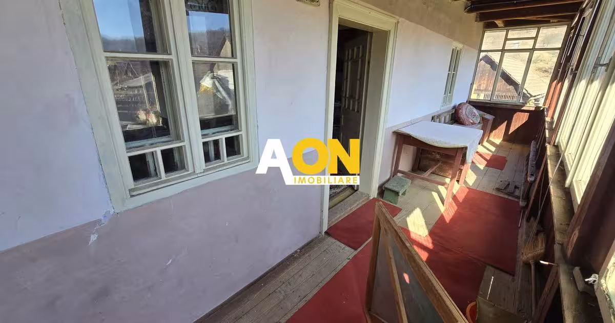 Casă individuală cu 2 camere în zona Central, Zlatna