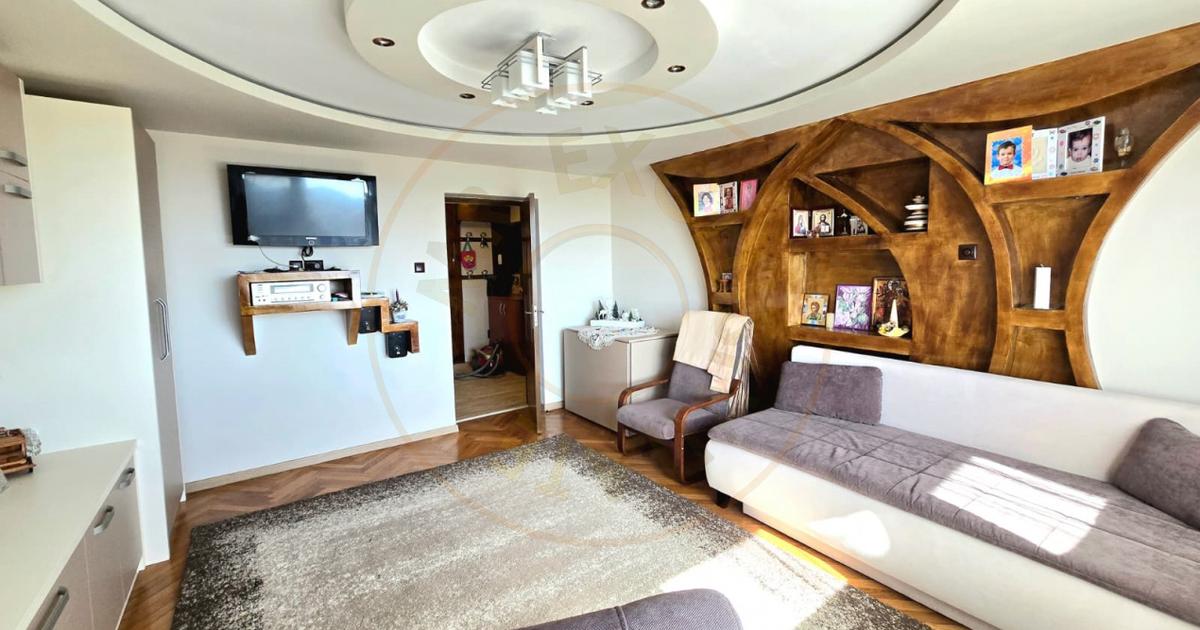 Apartament decomandat cu 3 camere în zona Cloșca, Satu Mare preț 400 € / lună | Imobiliare.ro