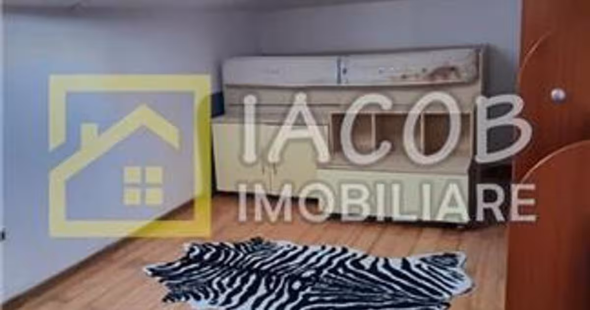 Duplex 110 mp cu 4 camere în zona Central, Bacău