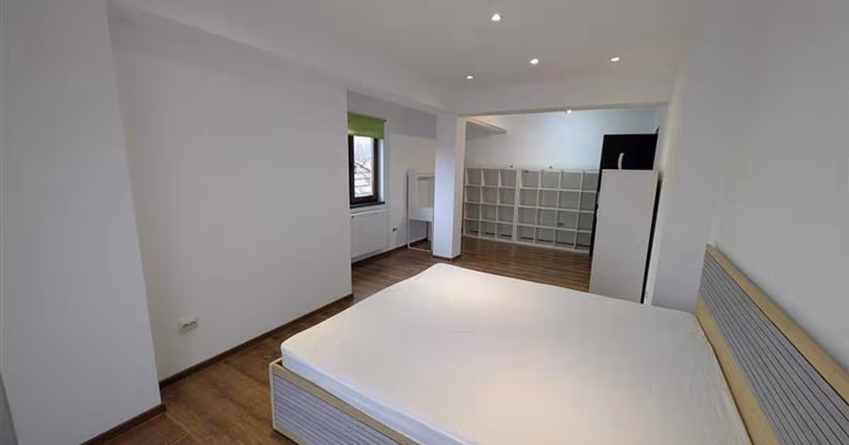 Duplex 80 mp cu 3 camere în zona Nord, Bacău