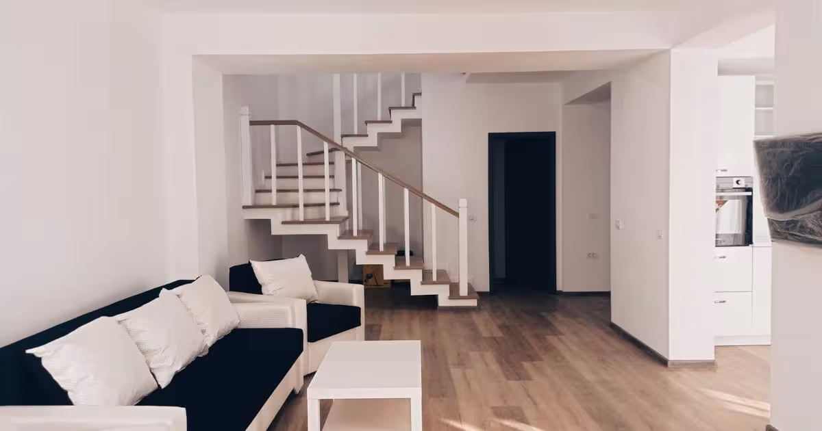 Duplex 120 mp cu 4 camere în Budeasa Mică