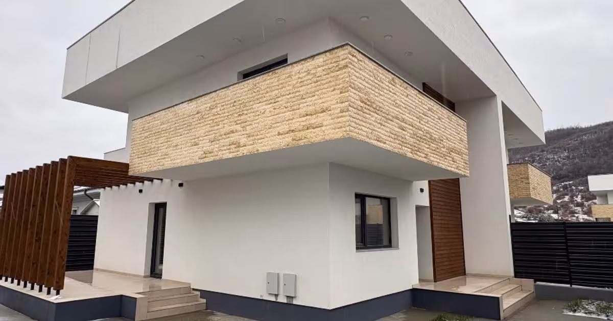Duplex 135 mp cu 4 camere în Aninoasa