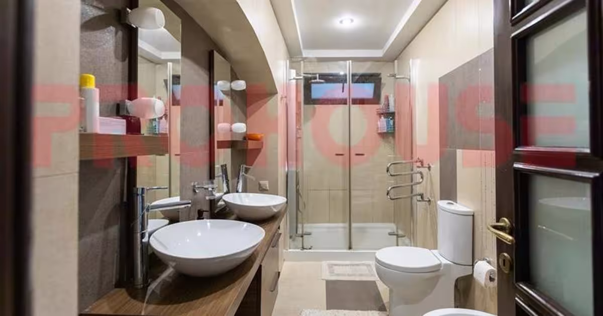 Duplex cu 7 camere în zona Ultracentral, Bacău